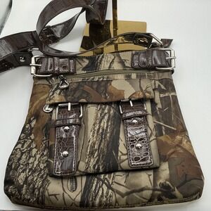 Realtree‎ Hardwoods Camo Crossbody Bag Brown Faux Croc Trim Canvas Messenger
